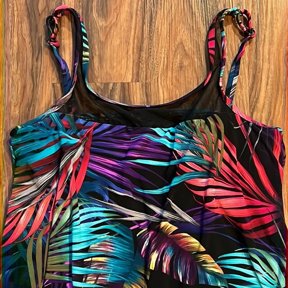 NWOT Miraclesuit Mystical Palms Mirage Top - Picture 6 of 13